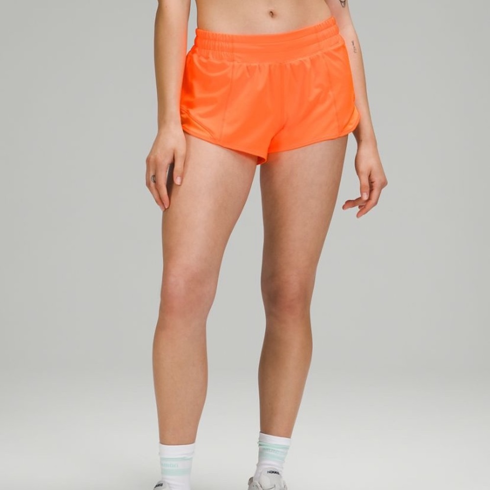 Lululemon Hotty Hot Low Rise Short 2.5”